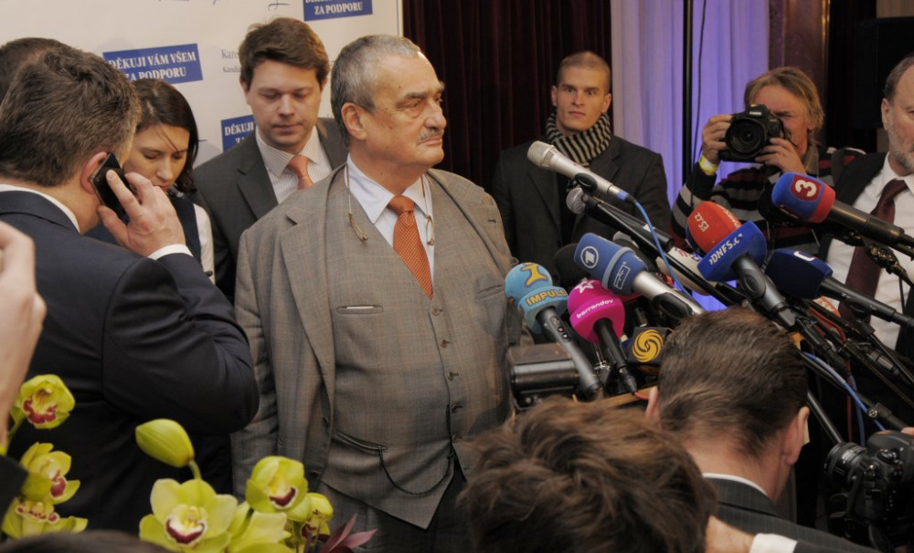 Schwarzenberg: Zemana teď musím bránit. Je to můj úkol