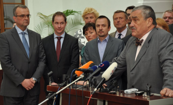 TOP 09 žádá, aby se ČR připojila na úrovni EU k tzv. Fiscal Compact