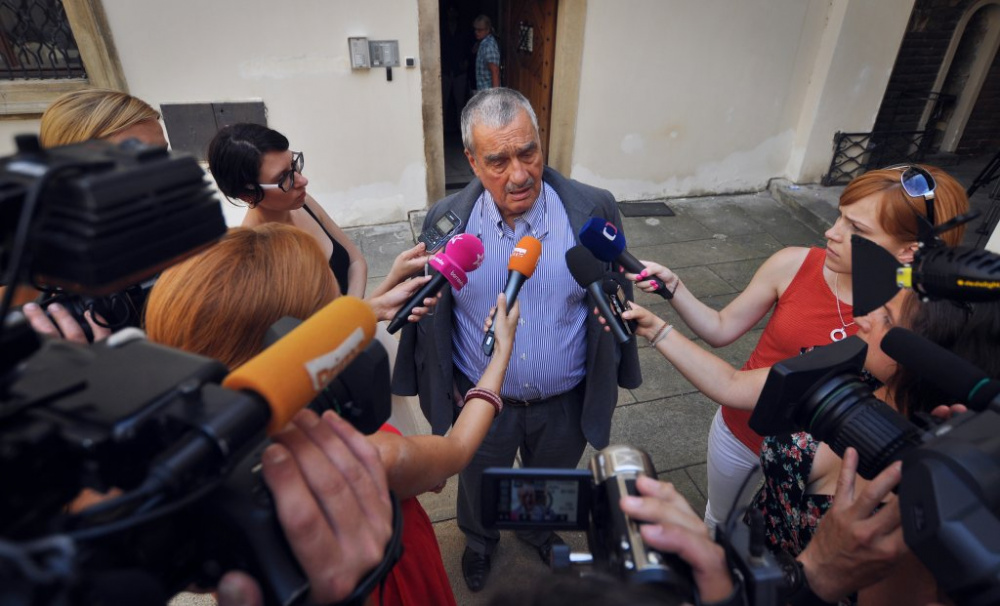 Schwarzenberg: Vojenský zásah v Sýrii nic nevyřeší