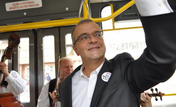 TOP 09 má čtyřku. Jsme jako Beatles, reaguje Kalousek
