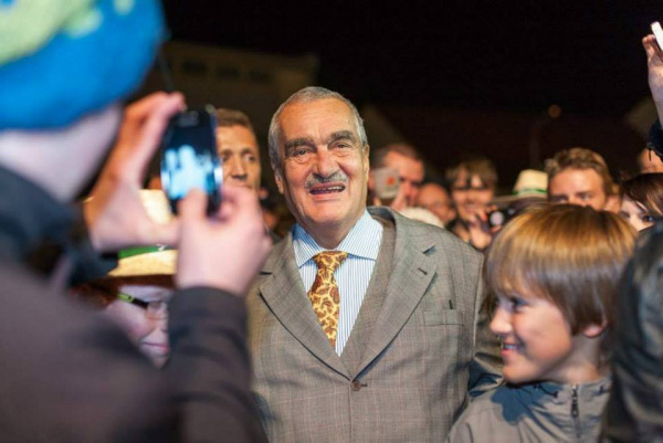 Schwarzenberg: Z třicátých let víme, kam volání po silné ruce došlo