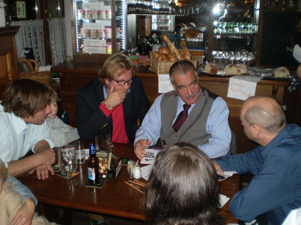 TZ: Na pivu s Karlem v nuselské restauraci U Bansethů