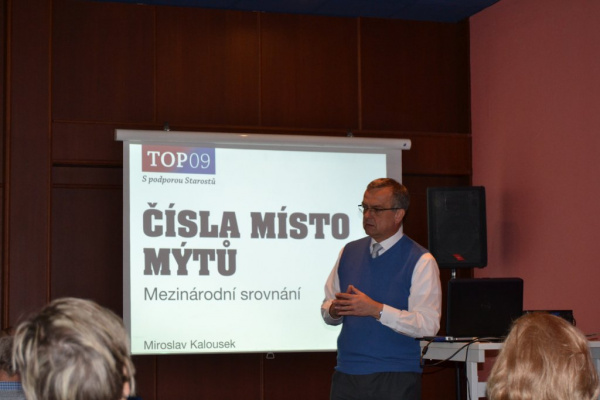 Miroslav Kalousek v Ústí nad Labem prezentoval čísla místo mýtů