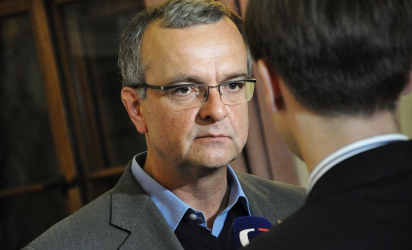 Kalousek: Daň z převodu nemovitostí jsem církvím nikdy neodpustil