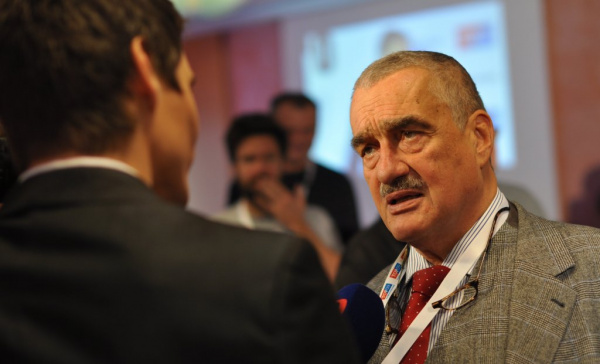 Schwarzenberg: Máme na Ukrajině válku, ale mluví se pořád jen o krizi