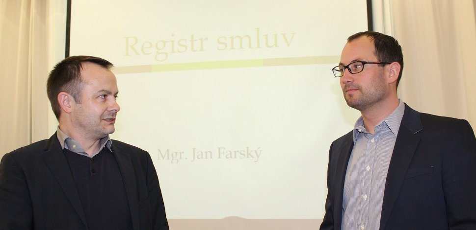Farský: Cinklým smlouvám díky Registru smluv odzvoní. Zákon nepřinese buzeraci, ale miliardy navíc.