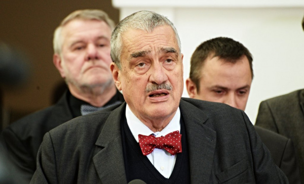 Schwarzenberg: Agresora shovívavostí nezastavíte