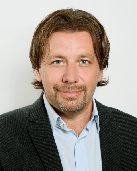 Vyjádření k lživému letáku „Vybíráme z tisku“