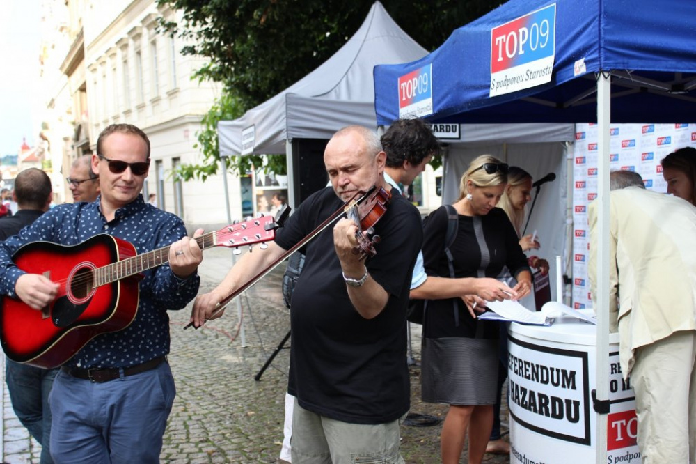 Hudbou proti hazardu v hlavním městě kultury 2015