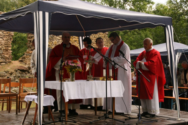 Ani letos TOP 09 nechyběla na Bartoloměji u Běšin