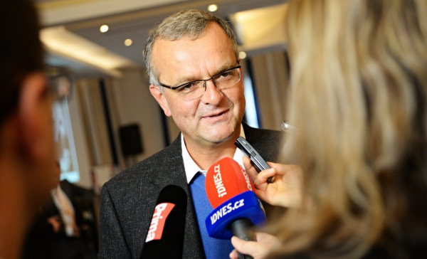 Kalousek: Proč je podle vlády nezbytné zhoršovat stav veřejných rozpočtů?