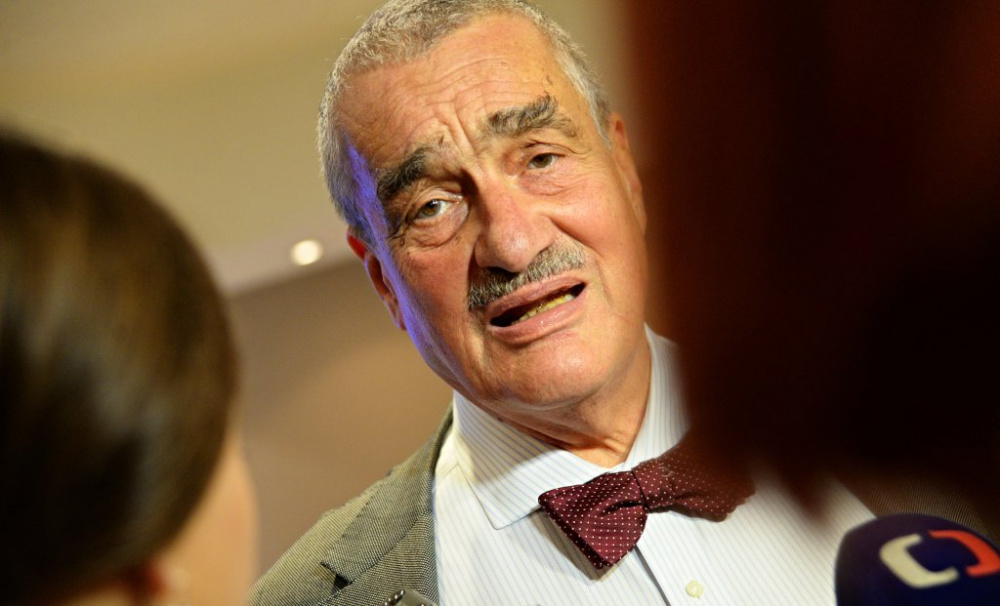 Schwarzenberg: Merkelová vede Německo střízlivě