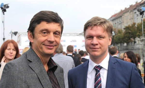 Zástupci koalice v Praze 5 podepsali smlouvu, starostu má TOP 09