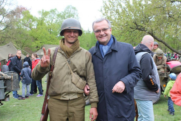 Slavností svobody se v Plzni účastnil i Miroslav Kalousek