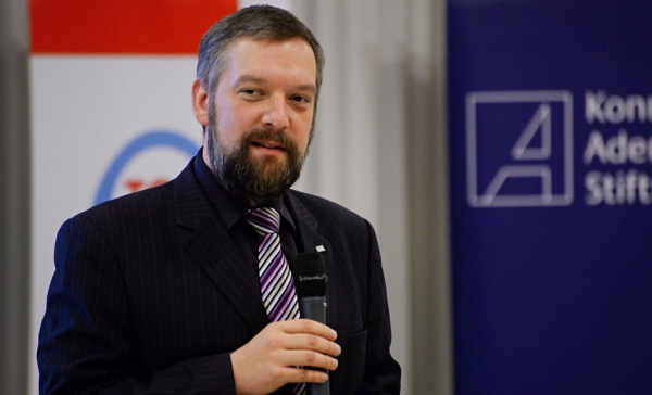 Poláček: Role pošty nemá být handrkováním o počtu filiálek