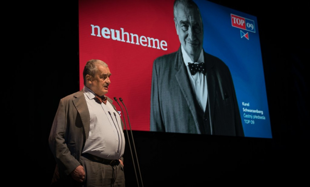 Lidi nepodceňuju, máme inteligentní voliče, říká čestný předseda TOP 09 Karel Schwarzenberg