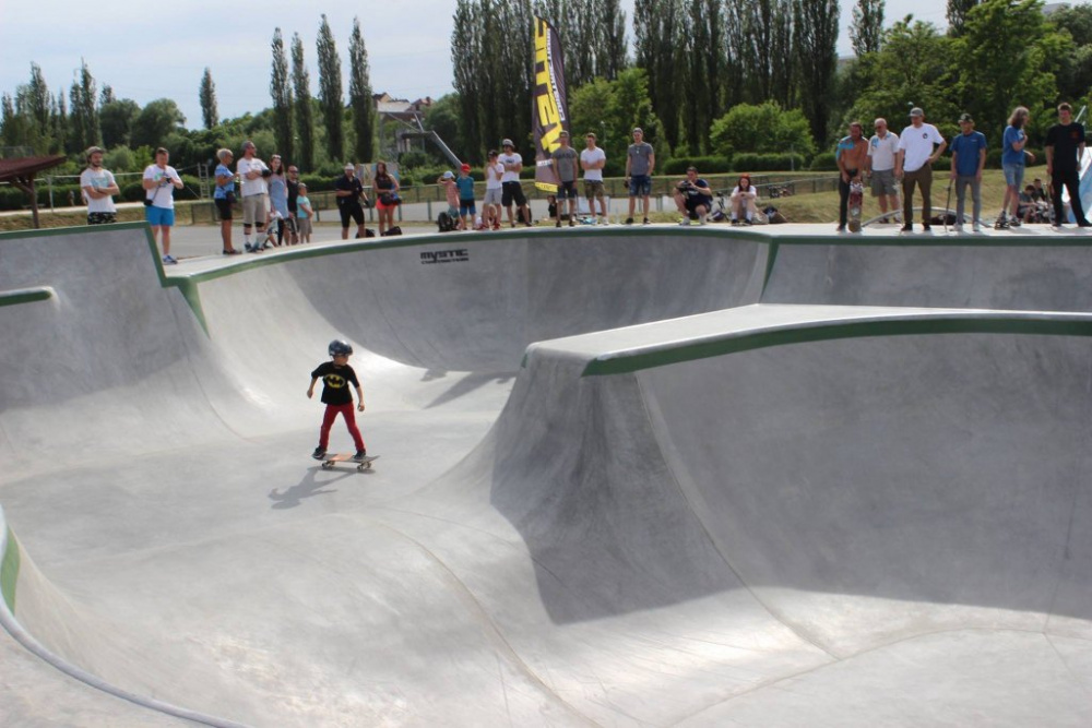 Plzeň má první skate bowl. Otevřen byl v Doudlevcích