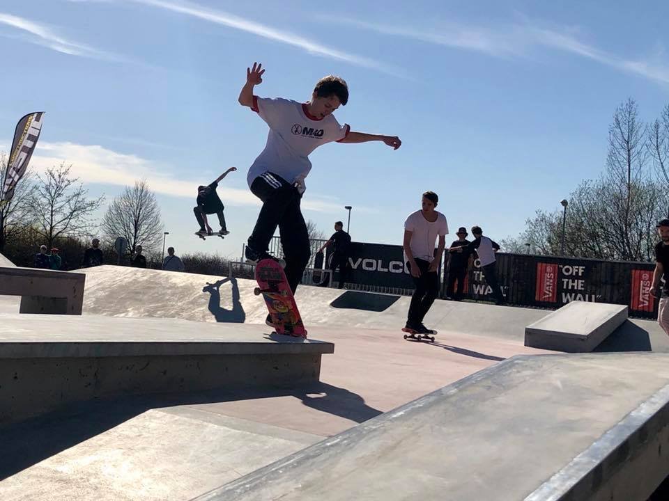 Praha 14 otevřela nový skatepark u Plechárny