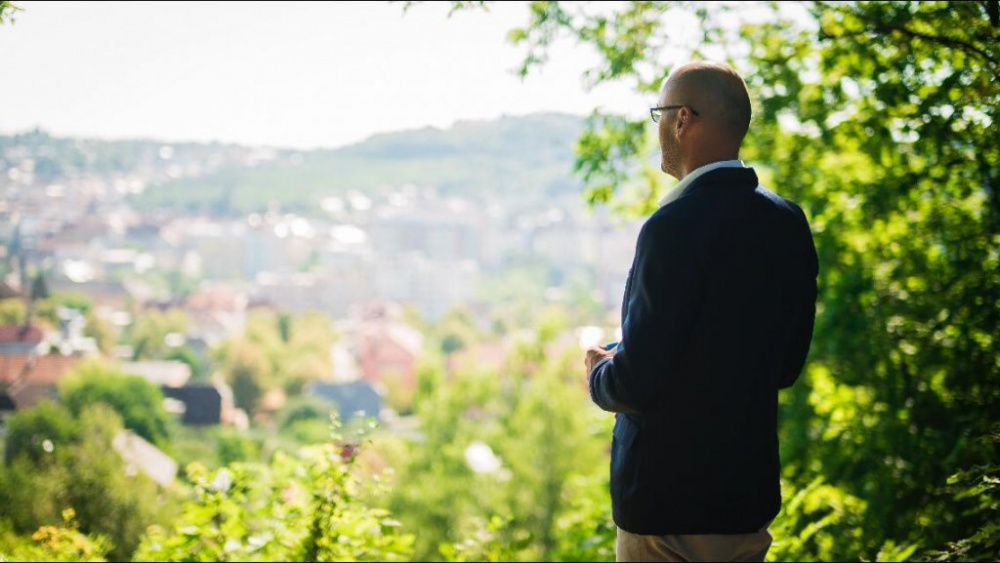 Švenda: Individuum skočí přes plot, netrestejme slušné