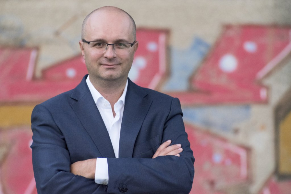 Podpora MHD určitě ano, buzerace řidičů ne