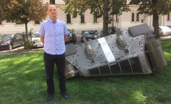 Tank Davida Černého by měl zůstat trvale, navrhuje starosta Prahy 5 Pavel Richter