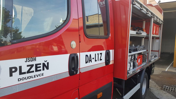 Škarda: Dobrovolní hasiči v Doudlevcích mají nový vůz
