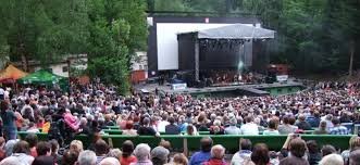 Richard Gere by se asi divil:  Letní kino v K. Varech  hosty letošního KVIF nepřivítá 