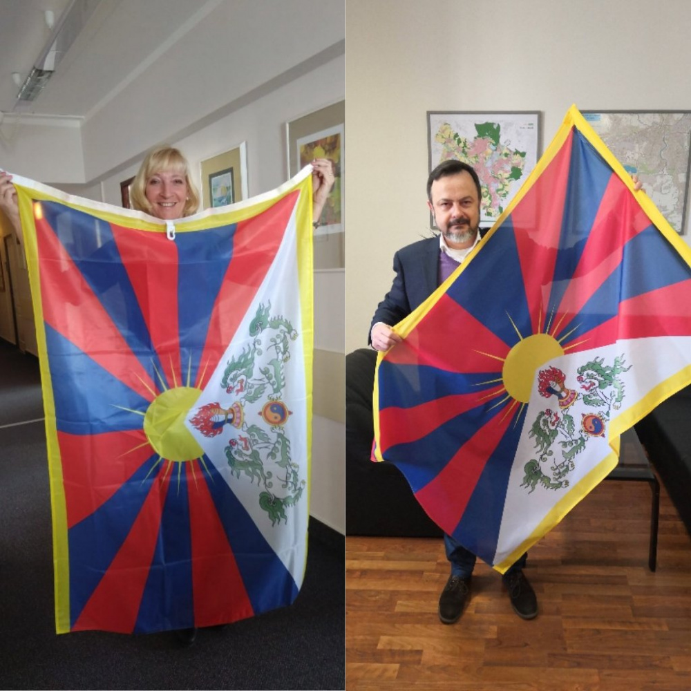 TOP 09 pověsí na radnice a úřady tibetské vlajky jako symbol ochrany lidských práv