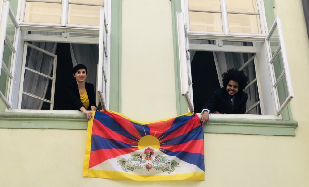 TOP 09: Lidská práva nám nejsou lhostejná, tibetské vlajky vyvěsí desítky radnic a úřadů
