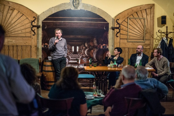 Hvězdná tour pokračuje. S edukativním projektem k EU bude TOP 09 jezdit až do voleb.