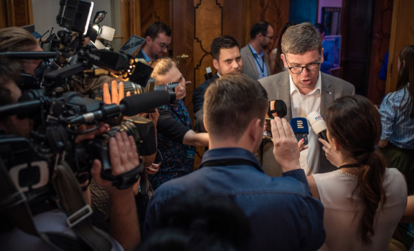 Spojené síly pražskou koalici neopustí. Chtějí ale jednat o politice primátora Hřiba