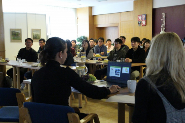 Prahu 14 navštívili úředníci z Jižní Koreje. Přijeli čerpat inspiraci.