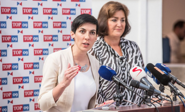 TOP 09: Stop „energetickým šmejdům“