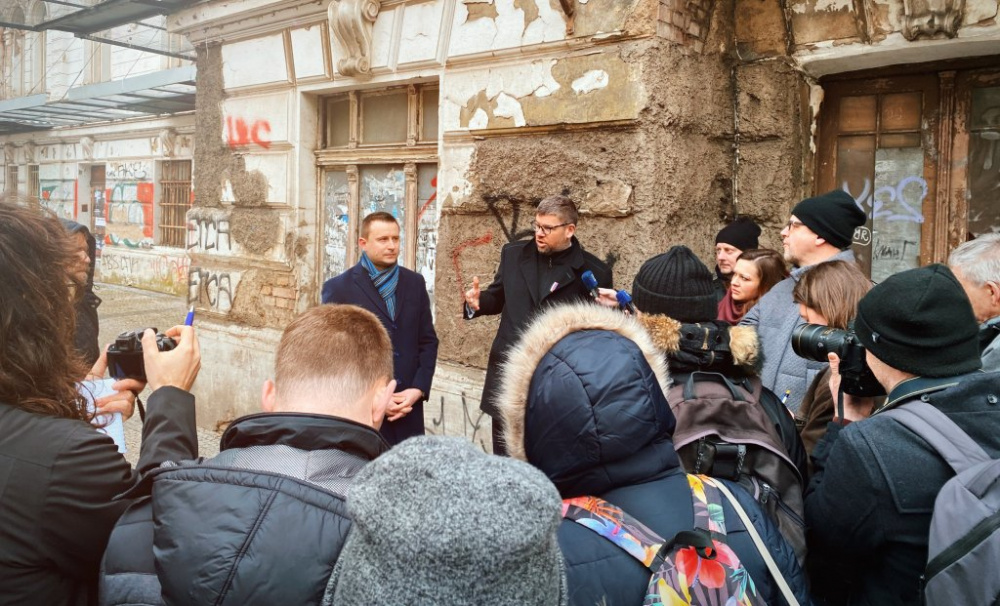 Zuna: Je třeba rychle zachránit Nádraží Vyšehrad a zajistit bezpečnost okolí budovy