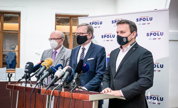 SPOLU: Co dělat, než přijde vakcína?