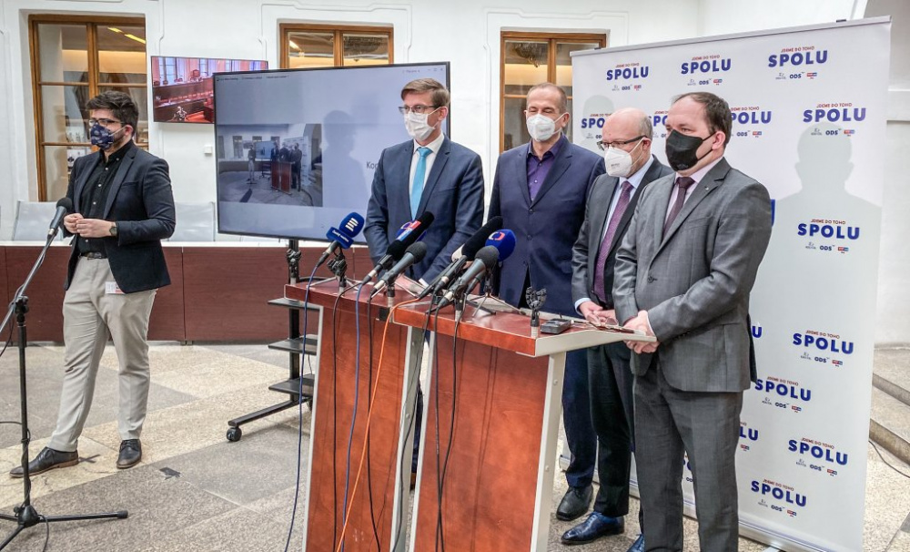 AntiCovid tým SPOLU chce znát termín návratu dětí na druhý stupeň základních škol a otevření dětských skupin a lesních školek