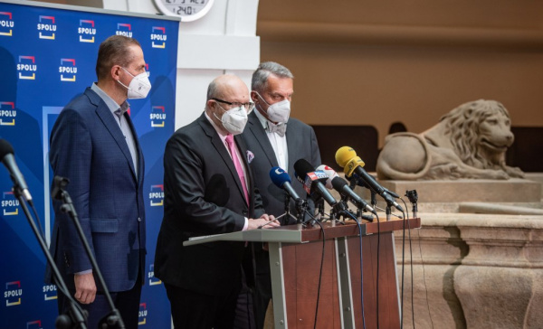 AntiCovid tým: O dotacích pro nemocnice nesmí rozhodovat „loterie“. 26. května svoláme mimořádnou schůzi