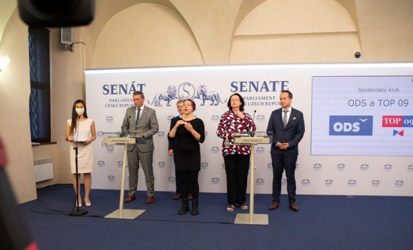 Senátorský klub ODS a TOP 09: Prosadili jsme posílení práv zákazníků vůči energošmejdům