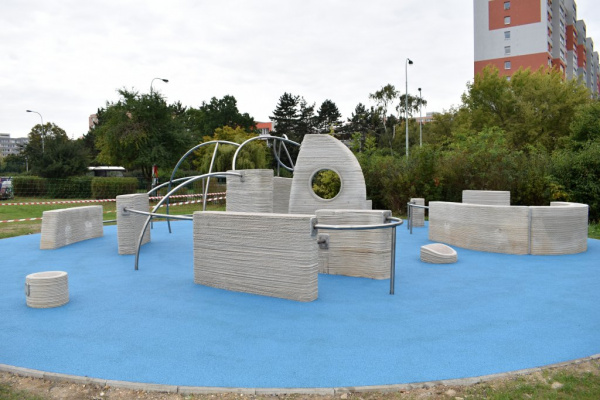 Máme nové unikátní 3D tištěné parkourové hřiště