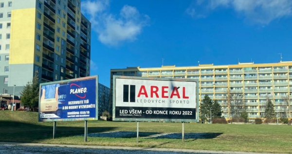 Otys: V Karlovarském kraji loni odstranili 31 nelegálních billboardů