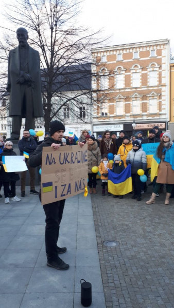 Sláva Ukrajině, znělo u sochy T. G. Masaryka