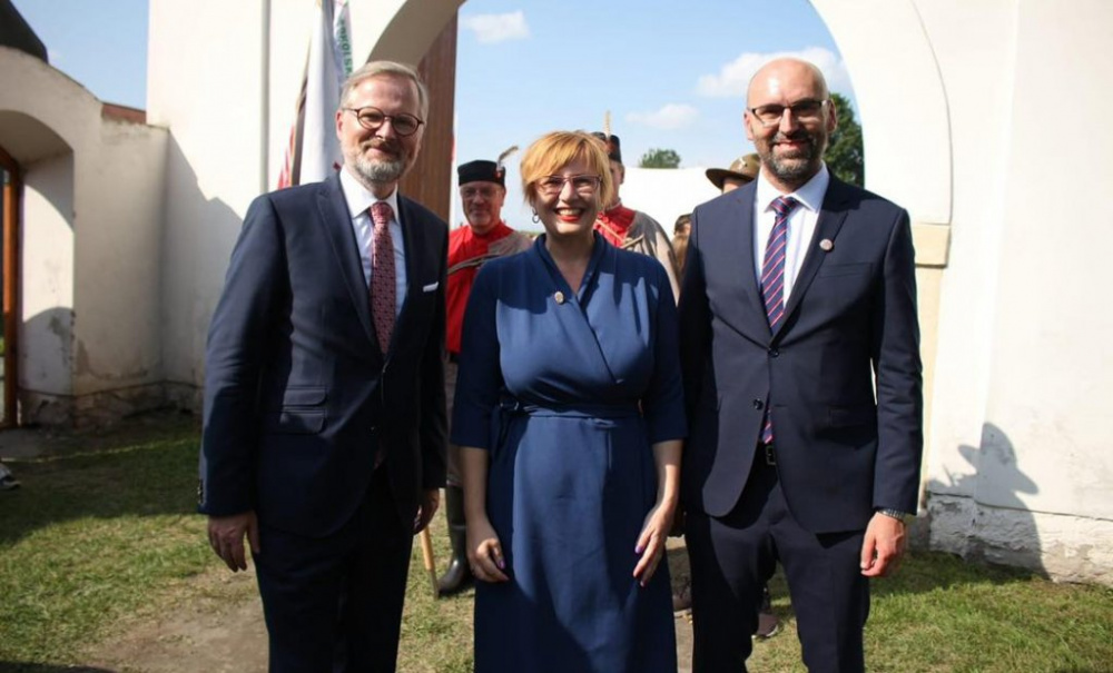 V Lošanech u Kolína vznikl Památník tří odbojů