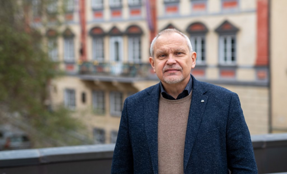 Poslanec Nový vyzval krajské zastupitele k podpoře vedení vysokorychlostní železnice přes Plzeň