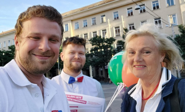Září v TOP týmu: pořádáme sbírku pro Ukrajinu i náborovou kampaň