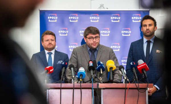 TOP 09 má plán, jak vesnice zbavit starostů i úředníků a ušetřit