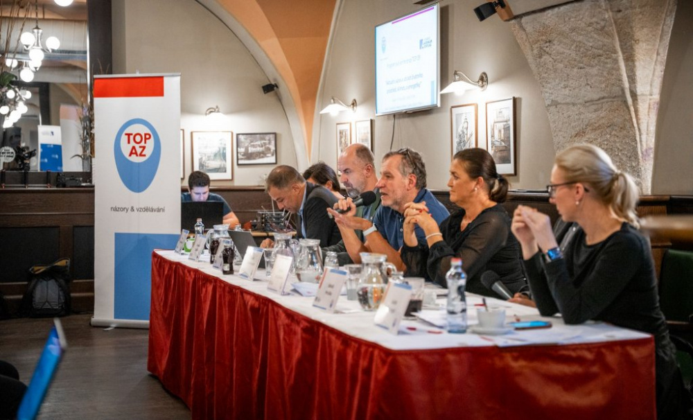 Konference k otázkám změny klimatu: Udržitelnost a nové energie jako cesta k lepšímu Česku