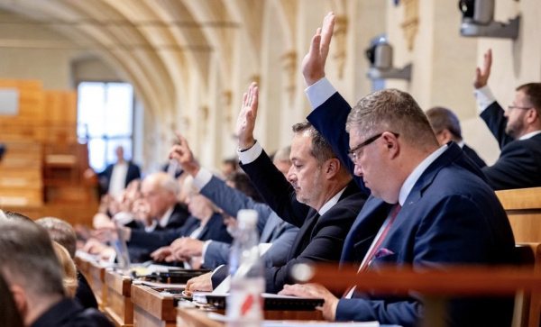 Senátoři TOPky prosazují důležité změny. Redefinice znásilnění, ochrana nejkvalitnější zemědělské půdy i lepší dostupnost zubních lékařů prošly našimi hlasy
