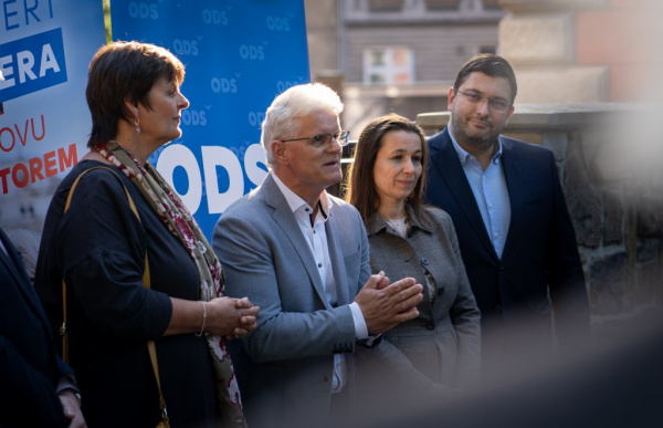 Senátor Pavera: Nabízím slušnou politiku, své zkušenosti, abych mohl lidem naslouchat a pomáhat