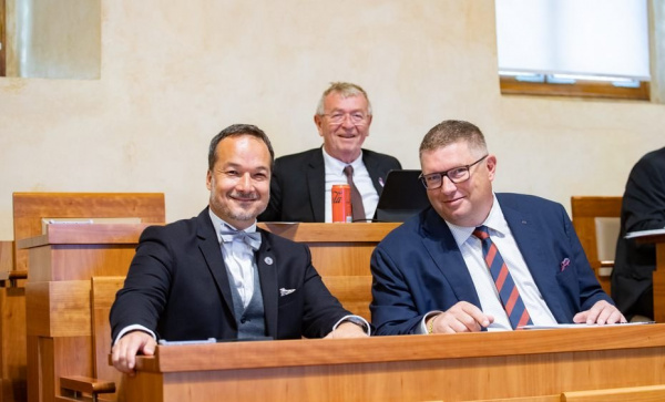 Senátoři TOPky vyslovili souhlas se jmenováním soudců Ústavního soudu. Ruku zvedli také pro senátní návrh na udělení nebo propůjčení státních vyznamenání