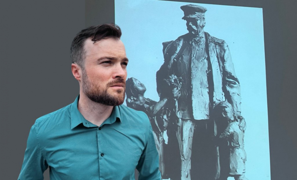 Müller: Stalin převlečený za rudoarmějce je ostudou Pardubic